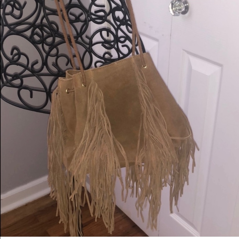 Ecote Really cute Tassel shoulder bag